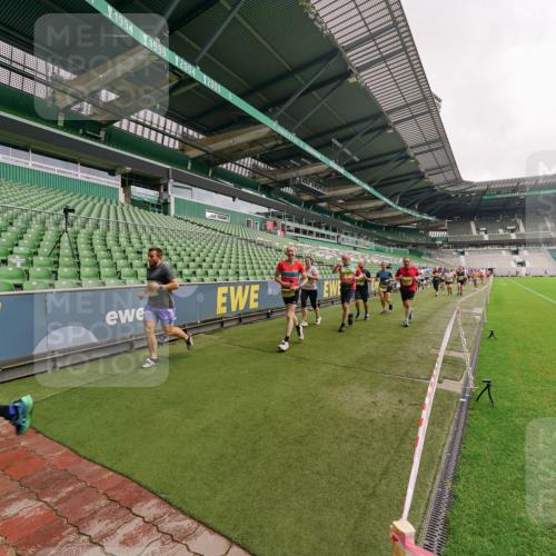 13.09.2026 - 21. swb-Marathon Bremen Michael Burmester http://msf.ph/oto/10293867 13.09.2026 10:33:38 Laufen im Stadion 10018, 10067, 10078, 10166, 10177, 10184, 10203, 10211, 10226, 10236, 10240, 10243, 10249, 10254, 10256, 10297, 10300, 10322, 10355, 10356, 10365, 10372, 10374, 10379, 10383, 10394, 10408, 10410, 10415, 10423, 10428, 10460, 10486, 10494, 10517, 10518, 10530, 10550, 10565, 10578, 10604, 10668, 10670, 10673, 10675, 10687, 10690, 10691, 10699, 10700, 10707, 10721, 10728, 10745, 10749, 10750, 10771, 10772, 10787, 10788, 10794, 10798, 10828, 10857, 10914, 11126 meine-sportfotos.de