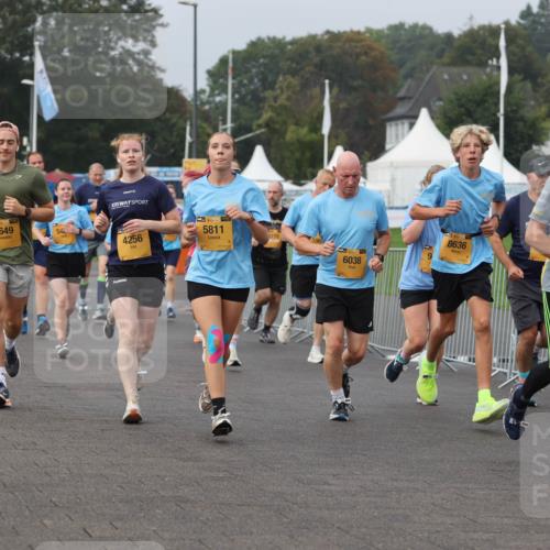 13.09.2026 - Kiel Lauf Andreas Tolksdorf http://msf.ph/oto/10294003 13.09.2026 09:25:38 Kiellinie 6649, 54, 38, 5811, 4256, 8770, 6038, 8636 meine-sportfotos.de