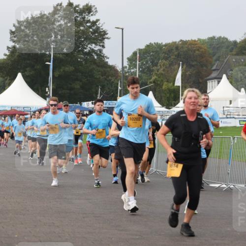 13.09.2026 - Kiel Lauf Andreas Tolksdorf http://msf.ph/oto/10294192 13.09.2026 09:26:18 Kiellinie 5276, 2977, 10202, 9814, 7924, 1073 meine-sportfotos.de