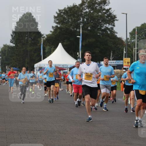 13.09.2026 - Kiel Lauf Andreas Tolksdorf http://msf.ph/oto/10294340 13.09.2026 09:26:41 Kiellinie 36, 4704, 10177, 10300, 11964, 12259 meine-sportfotos.de