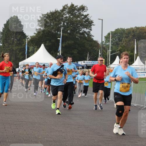 13.09.2026 - Kiel Lauf Andreas Tolksdorf http://msf.ph/oto/10294422 13.09.2026 09:26:53 Kiellinie 36, 1033, 801, 6577, 9832, 1743 meine-sportfotos.de