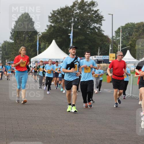 13.09.2026 - Kiel Lauf Andreas Tolksdorf http://msf.ph/oto/10294426 13.09.2026 09:26:53 Kiellinie 36, 1033, 801, 41, 39, 6577 meine-sportfotos.de
