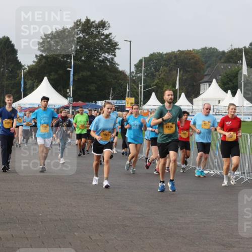 13.09.2026 - Kiel Lauf Andreas Tolksdorf http://msf.ph/oto/10294574 13.09.2026 09:27:21 Kiellinie 36, 6, 4166, 7494, 9841, 8126, 4011 meine-sportfotos.de