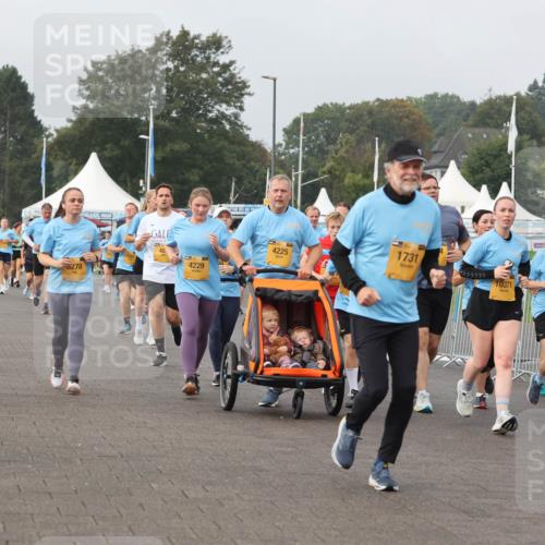 13.09.2026 - Kiel Lauf Andreas Tolksdorf http://msf.ph/oto/10294610 13.09.2026 09:27:35 Kiellinie 11173, 278, 2127, 4229, 4225, 1731, 10371, 11654, 6 meine-sportfotos.de