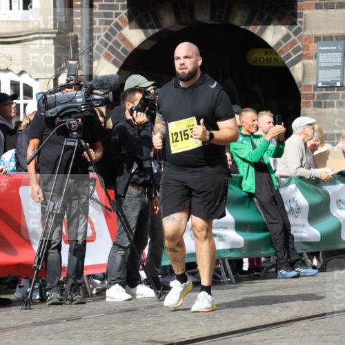 13.09.2026 - 21. swb-Marathon Bremen Strokosch-Dieckow http://msf.ph/oto/10294622 13.09.2026 11:20:50 Ziel 10161, 11296, 11529, 11530, 11541, 11675, 11980, 12285, 12316, 12317, 10407, 12542 meine-sportfotos.de