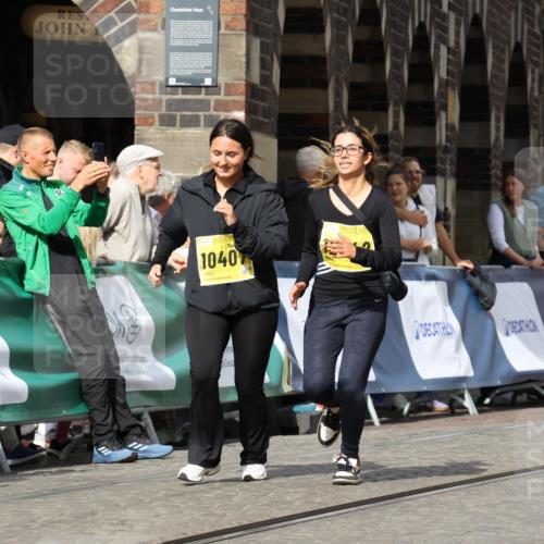 13.09.2026 - 21. swb-Marathon Bremen Strokosch-Dieckow http://msf.ph/oto/10294645 13.09.2026 11:21:04 Ziel 11529, 11530, 11541, 11675, 11980, 12153, 12316, 12317 meine-sportfotos.de