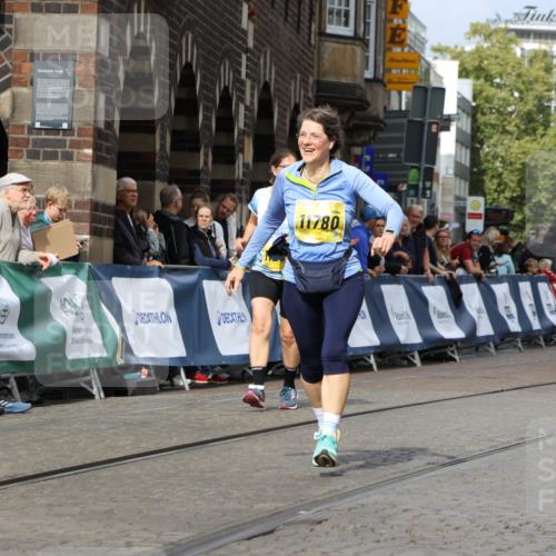 13.09.2026 - 21. swb-Marathon Bremen Strokosch-Dieckow http://msf.ph/oto/10294756 13.09.2026 11:21:28 Ziel 11104, 11821 meine-sportfotos.de