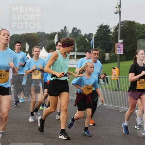 13.09.2026 - Kiel Lauf Andreas Tolksdorf http://msf.ph/oto/10294758 13.09.2026 09:27:56 Kiellinie 4, 38, 2870, 6829, 11047, 1, 38, 6857, 10302 meine-sportfotos.de