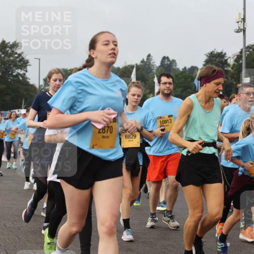 13.09.2026 - Kiel Lauf Andreas Tolksdorf http://msf.ph/oto/10294761 13.09.2026 09:27:57 Kiellinie 2870, 6829, 10913, 11047 meine-sportfotos.de