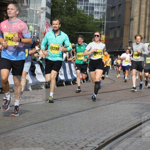 13.09.2026 - 21. swb-Marathon Bremen Strokosch-Dieckow http://msf.ph/oto/10295141 13.09.2026 10:47:40 Ziel 10189, 10310, 10319, 10807, 10898, 11187, 11269, 11462, 11650, 11651, 11814, 12048, 12195, 12298, 13528, 13545, 13589, 10172, 10393, 10592, 11018, 11360, 11634, 11894, 12278, 12558 meine-sportfotos.de