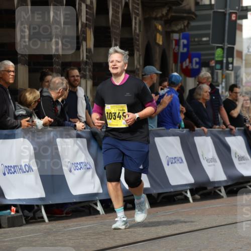13.09.2026 - 21. swb-Marathon Bremen Strokosch-Dieckow http://msf.ph/oto/10295249 13.09.2026 11:23:17 Ziel 12083, 10925, 11266, 11663, 12340, 12440 meine-sportfotos.de