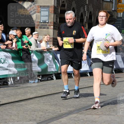 13.09.2026 - 21. swb-Marathon Bremen Strokosch-Dieckow http://msf.ph/oto/10295356 13.09.2026 11:23:36 Ziel 10349, 10754, 10925, 12340, 10292 meine-sportfotos.de