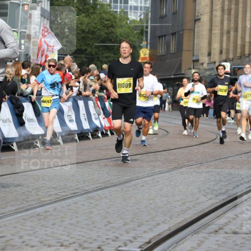 13.09.2026 - 21. swb-Marathon Bremen Strokosch-Dieckow http://msf.ph/oto/10295406 13.09.2026 10:47:44 Ziel 10189, 10223, 10270, 10310, 10319, 10807, 10873, 10898, 11187, 11269, 11462, 11469, 11646, 12048, 12195, 12296, 12298, 12318, 13521, 13528, 13545, 10592, 11018, 11360, 11634, 11735, 12278, 12487, 12558 meine-sportfotos.de