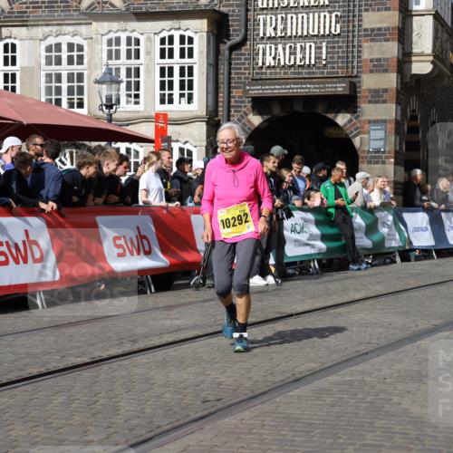 13.09.2026 - 21. swb-Marathon Bremen Strokosch-Dieckow http://msf.ph/oto/10295420 13.09.2026 11:24:01 Ziel 12440 meine-sportfotos.de
