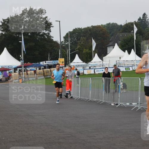 13.09.2026 - Kiel Lauf Andreas Tolksdorf http://msf.ph/oto/10295452 13.09.2026 09:20:40 Kiellinie 2409 meine-sportfotos.de