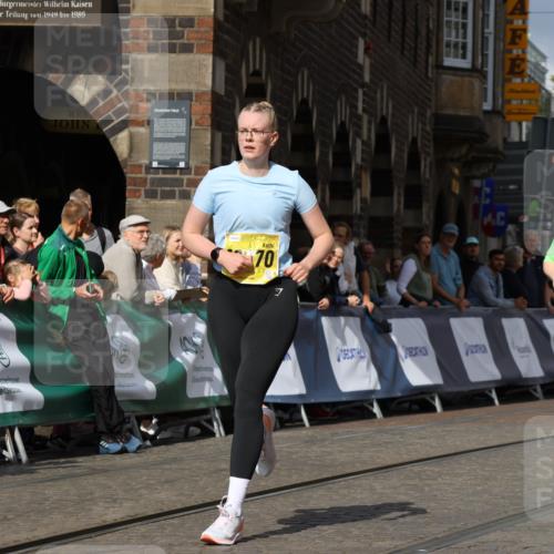 13.09.2026 - 21. swb-Marathon Bremen Strokosch-Dieckow http://msf.ph/oto/10295462 13.09.2026 11:24:07 Ziel 10292, 11712 meine-sportfotos.de
