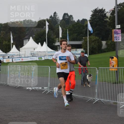 13.09.2026 - Kiel Lauf Andreas Tolksdorf http://msf.ph/oto/10295484 13.09.2026 09:20:56 Kiellinie 6685 meine-sportfotos.de