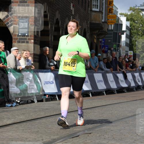 13.09.2026 - 21. swb-Marathon Bremen Strokosch-Dieckow http://msf.ph/oto/10295510 13.09.2026 11:24:09 Ziel 10292, 10970, 11712 meine-sportfotos.de