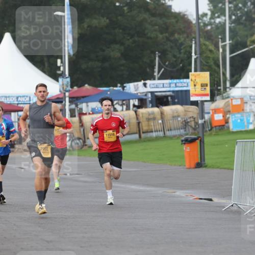 13.09.2026 - Kiel Lauf Andreas Tolksdorf http://msf.ph/oto/10295550 13.09.2026 09:21:13 Kiellinie 8092, 60, 10, 7958, 376, 11516 meine-sportfotos.de