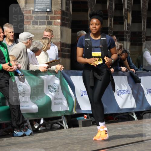13.09.2026 - 21. swb-Marathon Bremen Strokosch-Dieckow http://msf.ph/oto/10295566 13.09.2026 11:25:24 Ziel 10732, 12471 meine-sportfotos.de