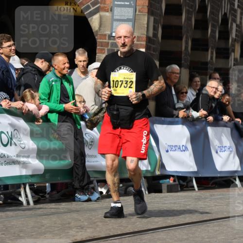 13.09.2026 - 21. swb-Marathon Bremen Strokosch-Dieckow http://msf.ph/oto/10295610 13.09.2026 11:25:38 Ziel 10533 meine-sportfotos.de
