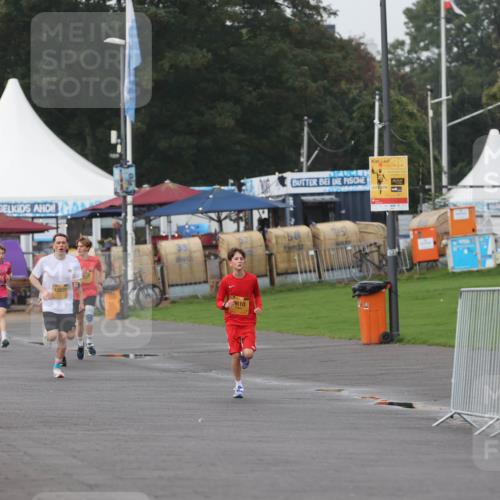 13.09.2026 - Kiel Lauf Andreas Tolksdorf http://msf.ph/oto/10295710 13.09.2026 09:21:52 Kiellinie 12832, 9610 meine-sportfotos.de