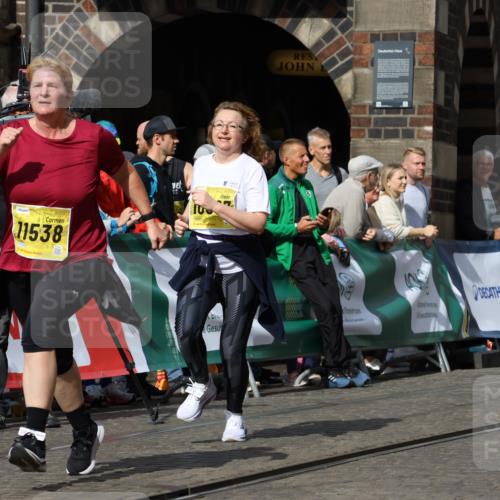 13.09.2026 - 21. swb-Marathon Bremen Strokosch-Dieckow http://msf.ph/oto/10295793 13.09.2026 11:26:44 Ziel 10573, 11254, 11851, 12377, 12408 meine-sportfotos.de