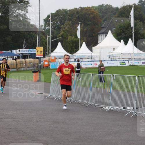 13.09.2026 - Kiel Lauf Andreas Tolksdorf http://msf.ph/oto/10295797 13.09.2026 09:22:34 Kiellinie 7782, 8661, 3866 meine-sportfotos.de