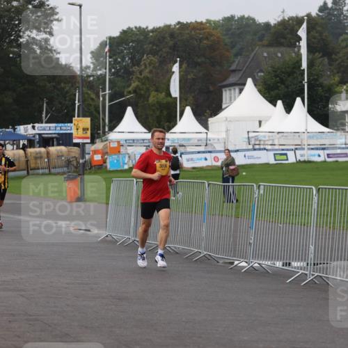 13.09.2026 - Kiel Lauf Andreas Tolksdorf http://msf.ph/oto/10295798 13.09.2026 09:22:34 Kiellinie 3866 meine-sportfotos.de