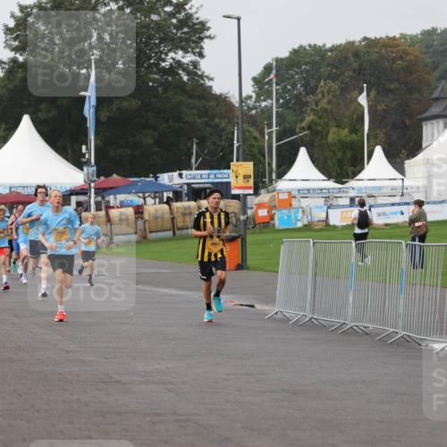 13.09.2026 - Kiel Lauf Andreas Tolksdorf http://msf.ph/oto/10295809 13.09.2026 09:22:36 Kiellinie 7782, 8661, 3866 meine-sportfotos.de