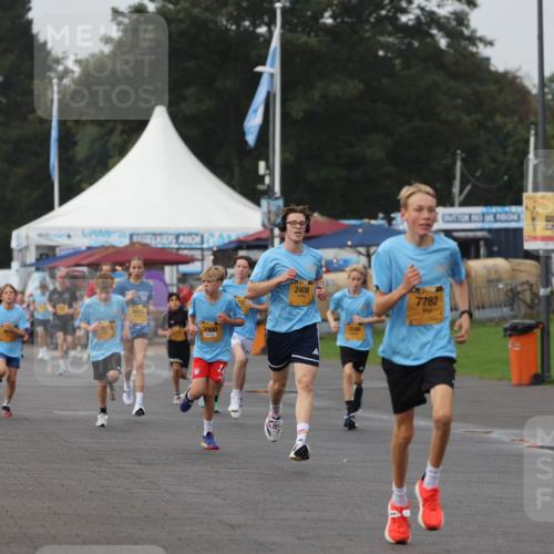 13.09.2026 - Kiel Lauf Andreas Tolksdorf http://msf.ph/oto/10295819 13.09.2026 09:22:38 Kiellinie 12726, 0778, 4975, 3900, 2408, 7782 meine-sportfotos.de