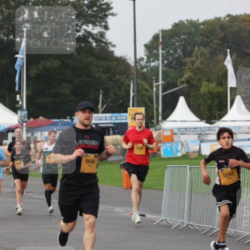 13.09.2026 - Kiel Lauf Andreas Tolksdorf http://msf.ph/oto/10295886 13.09.2026 09:22:48 Kiellinie 3174, 8702, 9696, 2430, 5242 meine-sportfotos.de