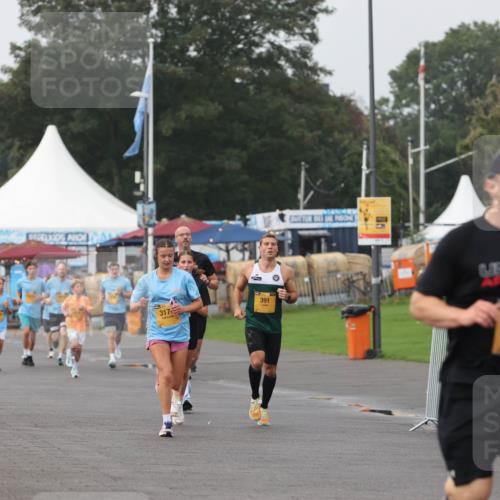 13.09.2026 - Kiel Lauf Andreas Tolksdorf http://msf.ph/oto/10295893 13.09.2026 09:22:49 Kiellinie 317, 391, 9696 meine-sportfotos.de