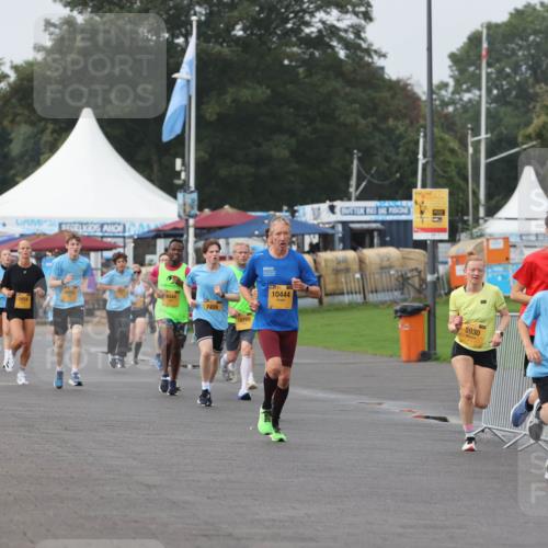 13.09.2026 - Kiel Lauf Andreas Tolksdorf http://msf.ph/oto/10295948 13.09.2026 09:23:03 Kiellinie 4043, 9444, 2854, 7459, 10769, 10444, 5930, 7827, 6277 meine-sportfotos.de