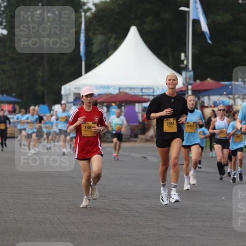 13.09.2026 - Kiel Lauf Andreas Tolksdorf http://msf.ph/oto/10295972 13.09.2026 09:23:09 Kiellinie 36, 39, 148, 2854, 2903, 4967, 4043, 944 meine-sportfotos.de
