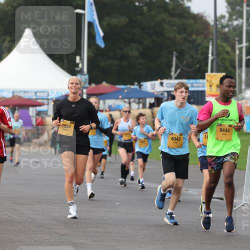 13.09.2026 - Kiel Lauf Andreas Tolksdorf http://msf.ph/oto/10295974 13.09.2026 09:23:09 Kiellinie 1487, 38, 2854, 4043, 10, 1, 39, 9444 meine-sportfotos.de