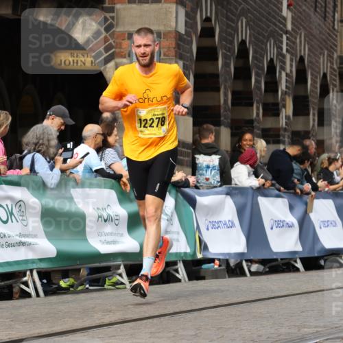 13.09.2026 - 21. swb-Marathon Bremen Strokosch-Dieckow http://msf.ph/oto/10296065 13.09.2026 10:48:04 Ziel 10172, 10210, 10223, 10393, 10592, 10594, 10860, 11018, 11130, 11360, 11634, 11809, 11894, 12077, 12318, 12547, 12558, 10316, 10329, 10638, 11058, 11135, 11241, 11781, 11815 meine-sportfotos.de