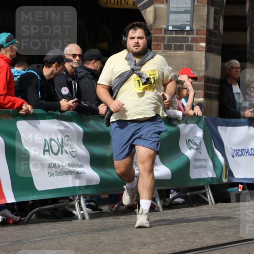 13.09.2026 - 21. swb-Marathon Bremen Strokosch-Dieckow http://msf.ph/oto/10296114 13.09.2026 11:28:28 Ziel  meine-sportfotos.de