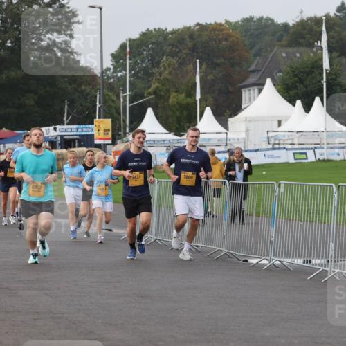 13.09.2026 - Kiel Lauf Andreas Tolksdorf http://msf.ph/oto/10296189 13.09.2026 09:23:57 Kiellinie 9351, 8807, 9367, 431, 5869 meine-sportfotos.de