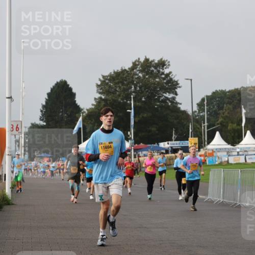 13.09.2026 - Kiel Lauf Andreas Tolksdorf http://msf.ph/oto/10296468 13.09.2026 09:24:49 Kiellinie 36, 39, 11694, 1702, 12318 meine-sportfotos.de