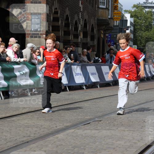 13.09.2026 - 21. swb-Marathon Bremen Strokosch-Dieckow http://msf.ph/oto/10296570 13.09.2026 11:29:46 Ziel 10387 meine-sportfotos.de