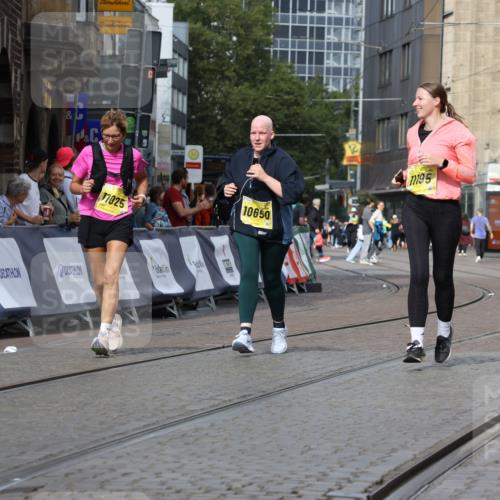 13.09.2026 - 21. swb-Marathon Bremen Strokosch-Dieckow http://msf.ph/oto/10296586 13.09.2026 11:30:36 Ziel 12535 meine-sportfotos.de