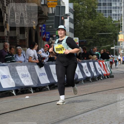 13.09.2026 - 21. swb-Marathon Bremen Strokosch-Dieckow http://msf.ph/oto/10296638 13.09.2026 11:31:11 Ziel 12535 meine-sportfotos.de