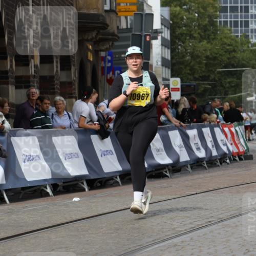 13.09.2026 - 21. swb-Marathon Bremen Strokosch-Dieckow http://msf.ph/oto/10296648 13.09.2026 11:31:11 Ziel 12535 meine-sportfotos.de