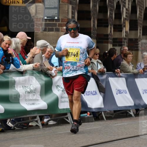13.09.2026 - 21. swb-Marathon Bremen Strokosch-Dieckow http://msf.ph/oto/10296677 13.09.2026 11:31:55 Ziel  meine-sportfotos.de
