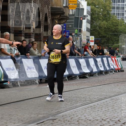 13.09.2026 - 21. swb-Marathon Bremen Strokosch-Dieckow http://msf.ph/oto/10296716 13.09.2026 11:32:00 Ziel 11341 meine-sportfotos.de