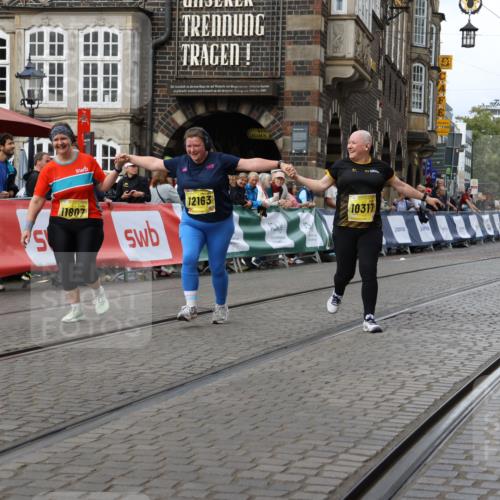 13.09.2026 - 21. swb-Marathon Bremen Strokosch-Dieckow http://msf.ph/oto/10296731 13.09.2026 11:32:02 Ziel 11341 meine-sportfotos.de