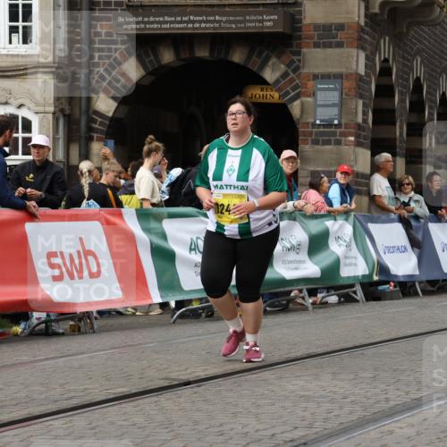 13.09.2026 - 21. swb-Marathon Bremen Strokosch-Dieckow http://msf.ph/oto/10296761 13.09.2026 11:32:49 Ziel  meine-sportfotos.de