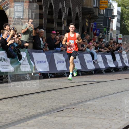 13.09.2026 - 21. swb-Marathon Bremen Strokosch-Dieckow http://msf.ph/oto/10296796 13.09.2026 12:09:01 Ziel 1878, 133 meine-sportfotos.de