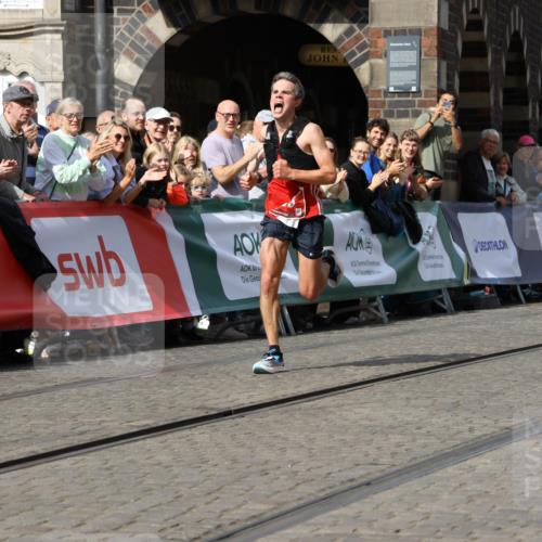 13.09.2026 - 21. swb-Marathon Bremen Strokosch-Dieckow http://msf.ph/oto/10296846 13.09.2026 12:09:41 Ziel 133 meine-sportfotos.de